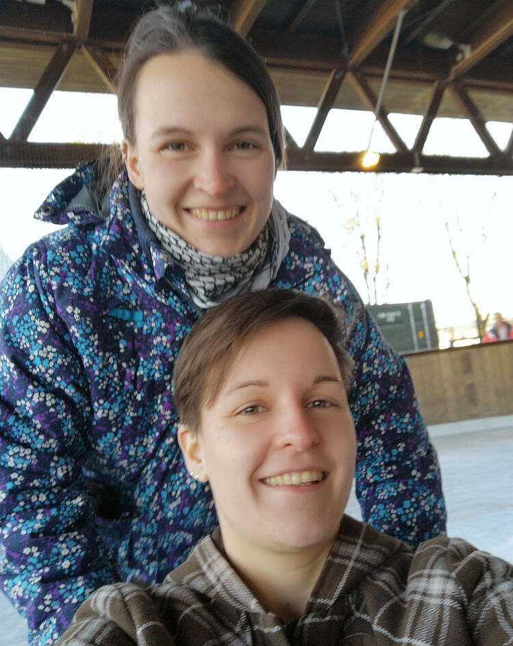 Sarah und Lena Bechowsky